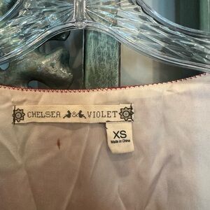 Chelsea & Violet Elegant Cream Blouse